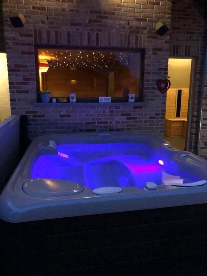 Luxe Wellness B&B Tim Torfs ***** เบริงเกน ภายนอก รูปภาพ